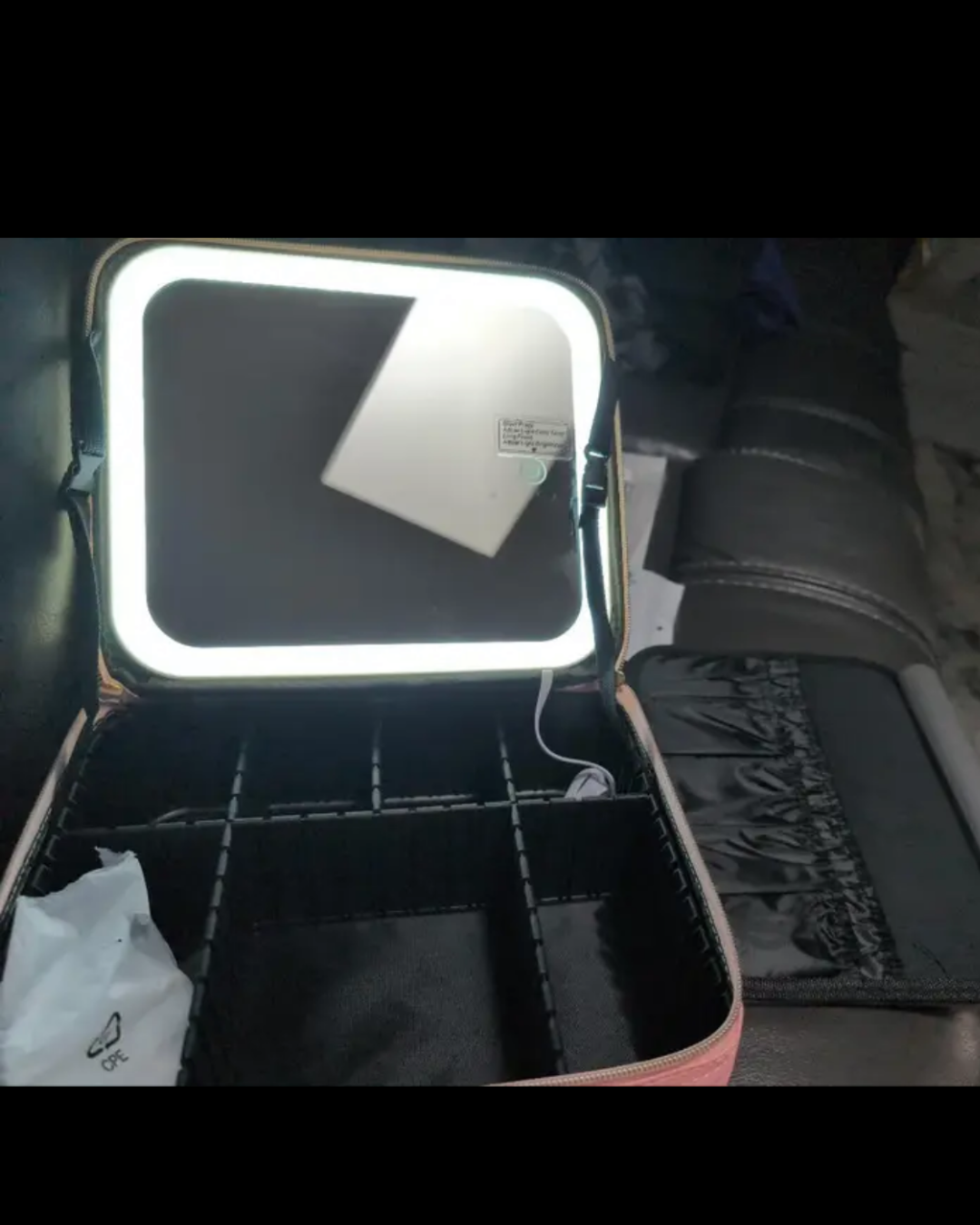 Cosmetiquera con Espejo y Luz LED